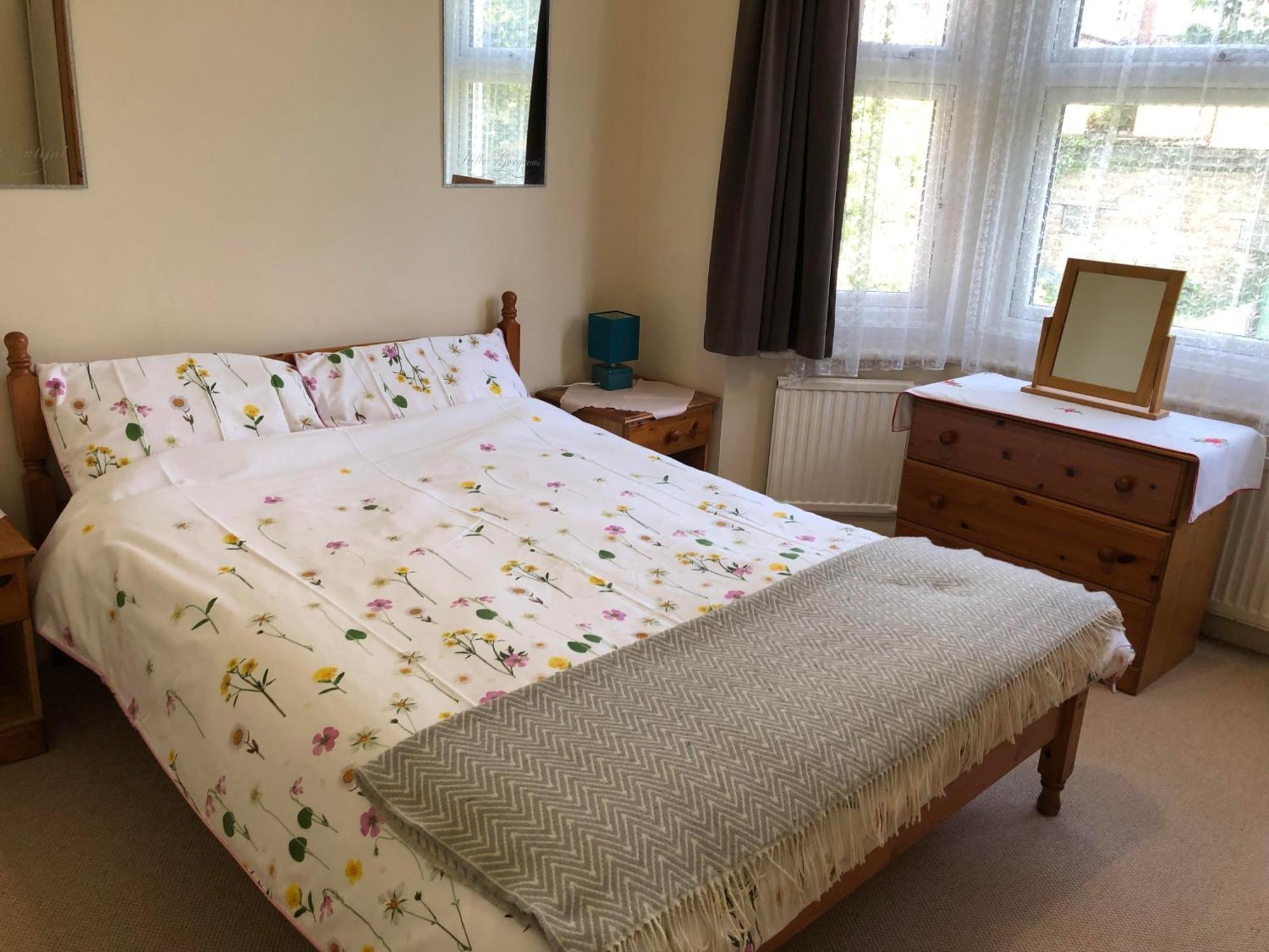 Spacious West London 2 Bedroom Apartment エクステリア 写真