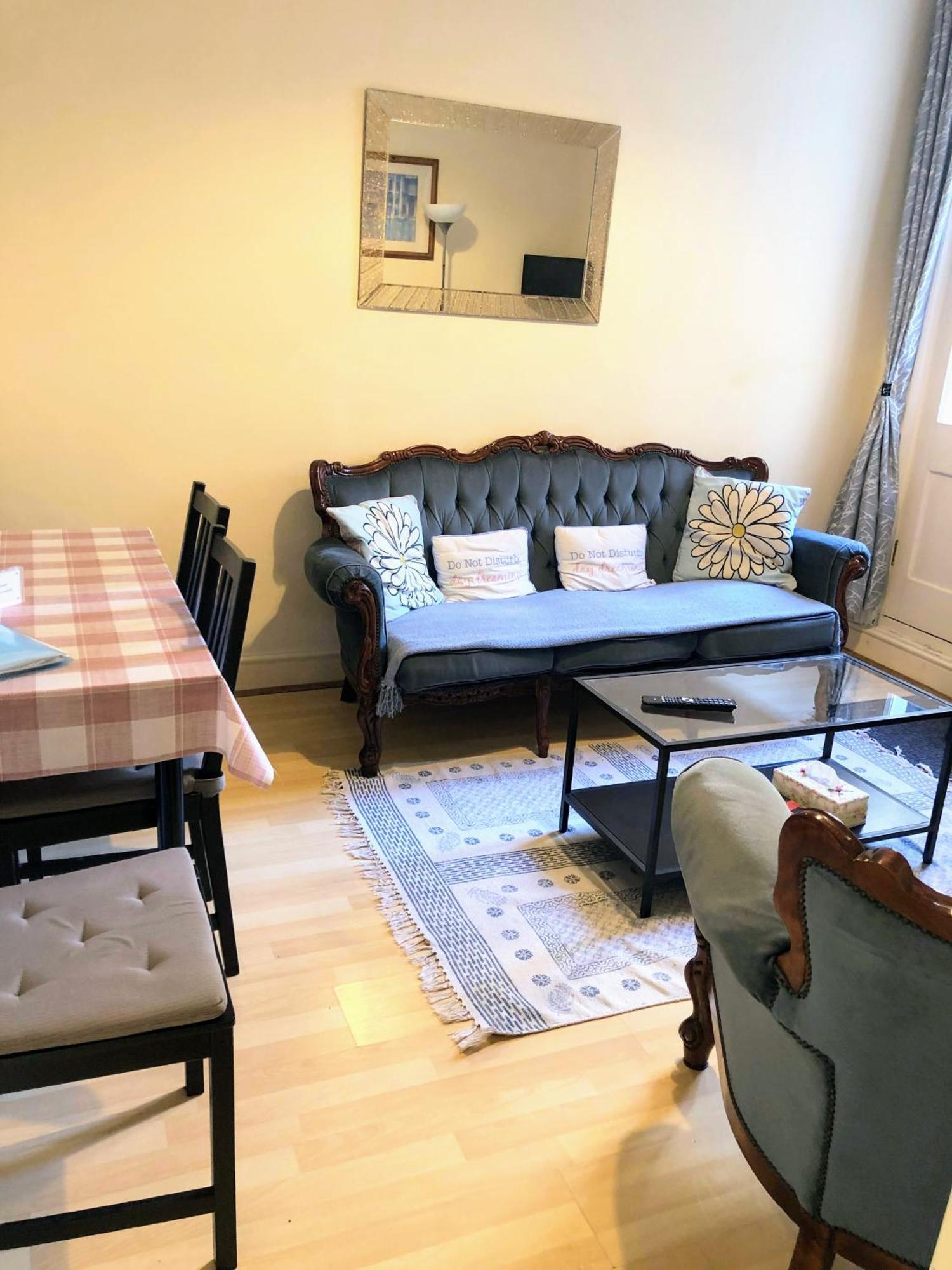 Spacious West London 2 Bedroom Apartment エクステリア 写真