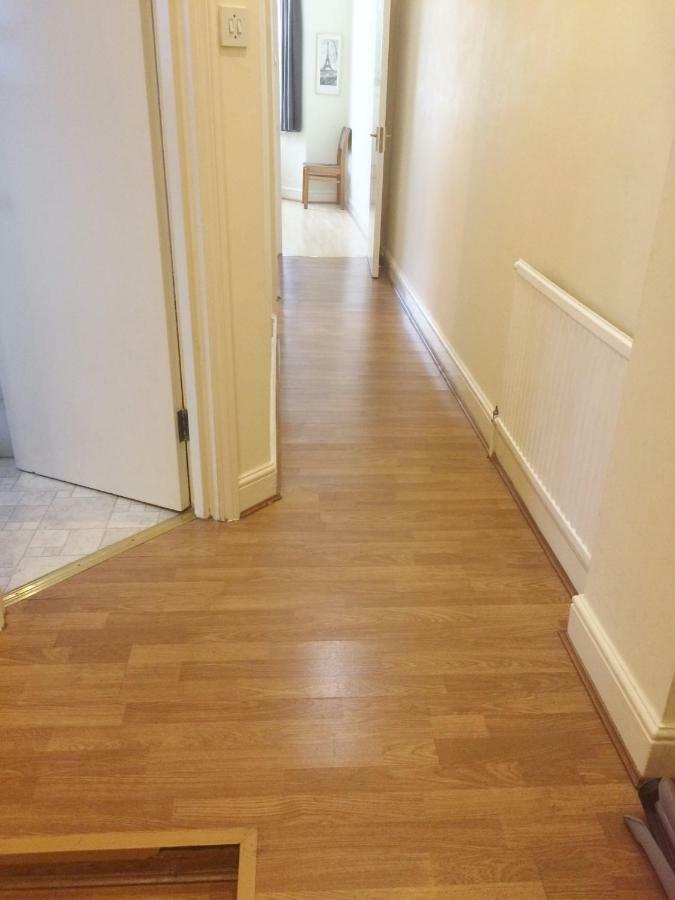 Spacious West London 2 Bedroom Apartment エクステリア 写真